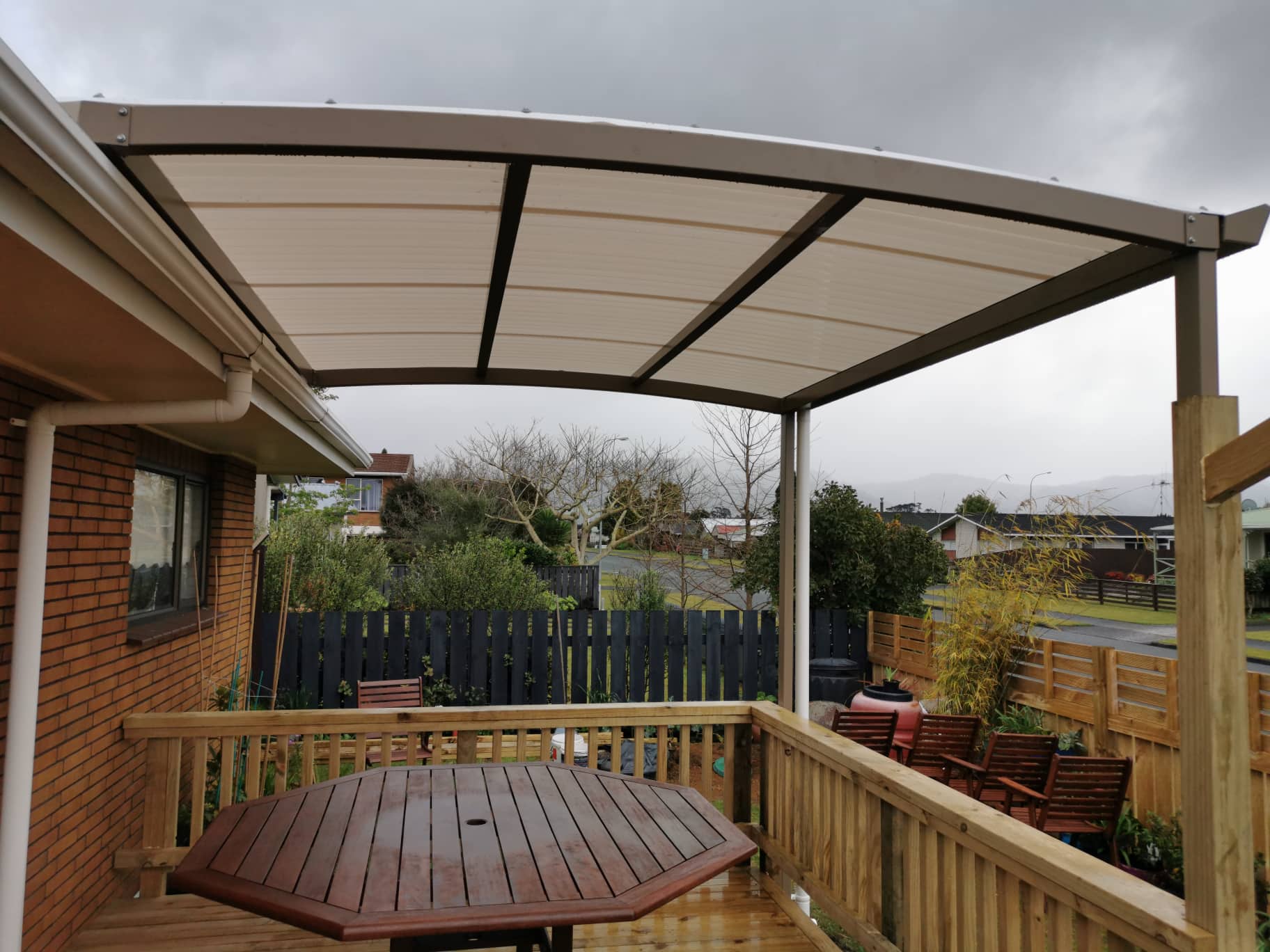 curved awning