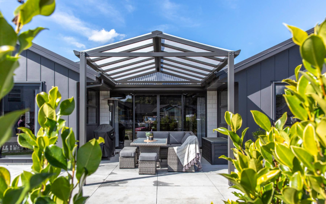 Curved, Flat or Gabled – How to Choose the Best Roof for Pergola
